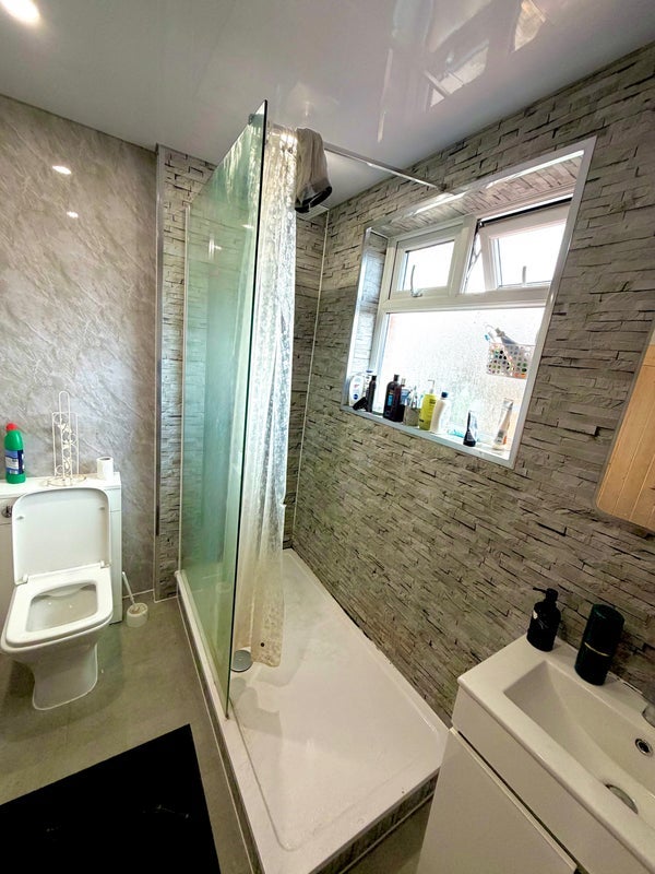 Room Kirkstall Hill in Leeds