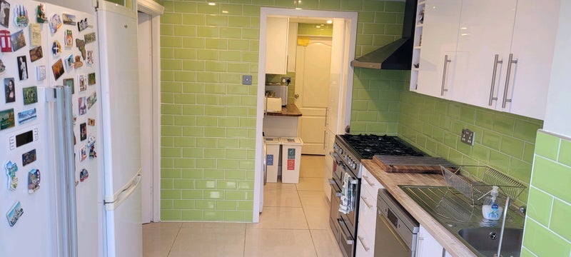 Room Dunsfold Way in Greater London
