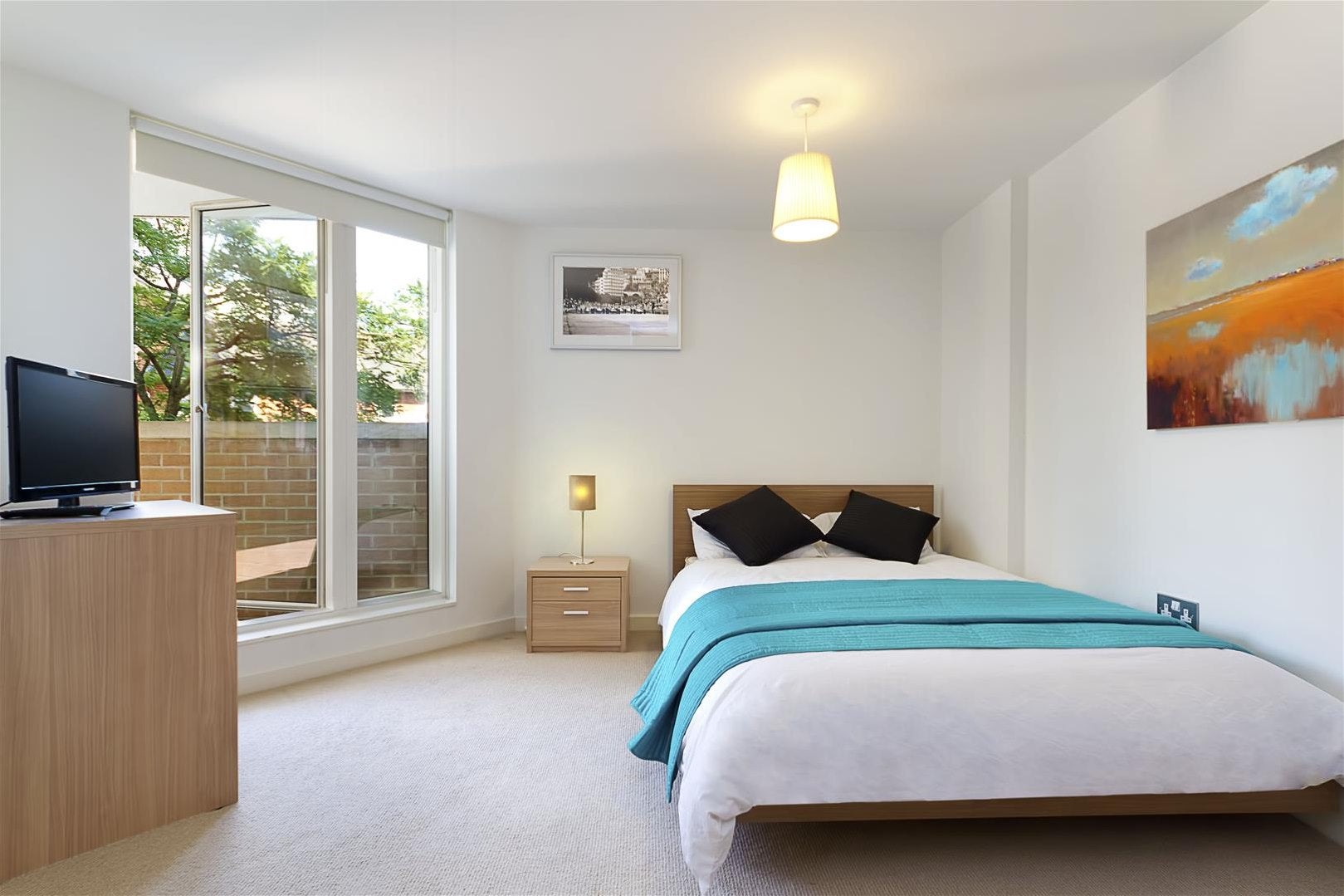 Room Edgware Road in City of Westminster