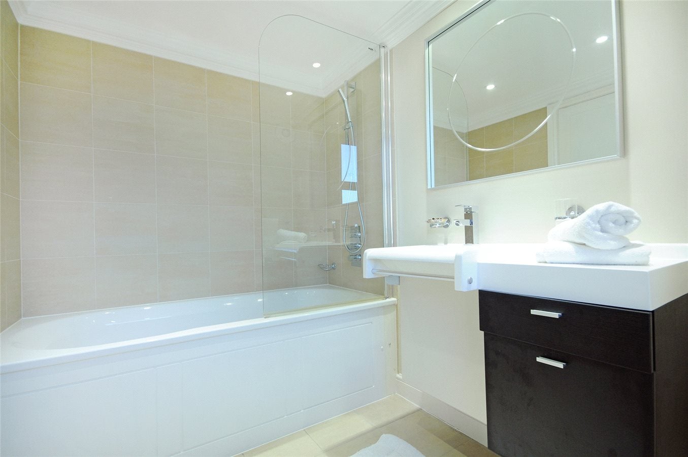 Flat Alexandra Road in Greater London