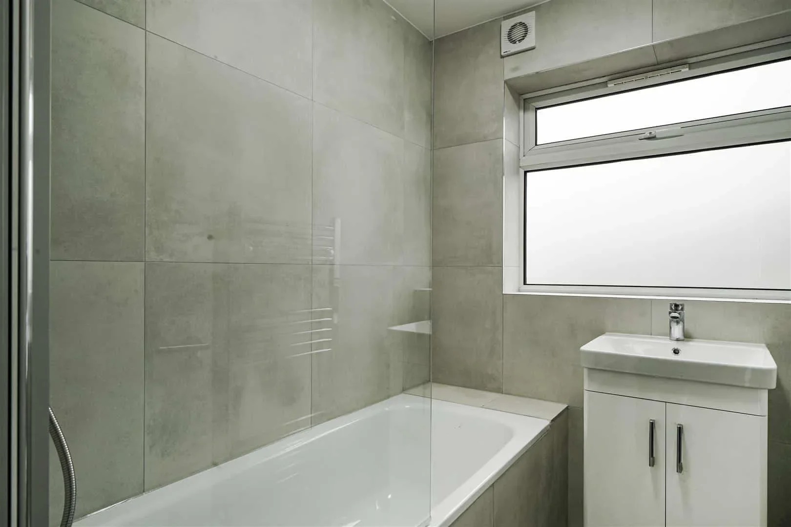 Flat Ander Close in Greater London