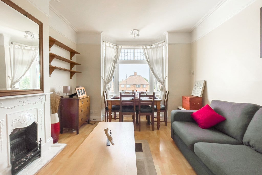 Flat West Barnes Lane in Greater London