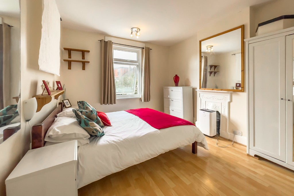 Flat West Barnes Lane in Greater London