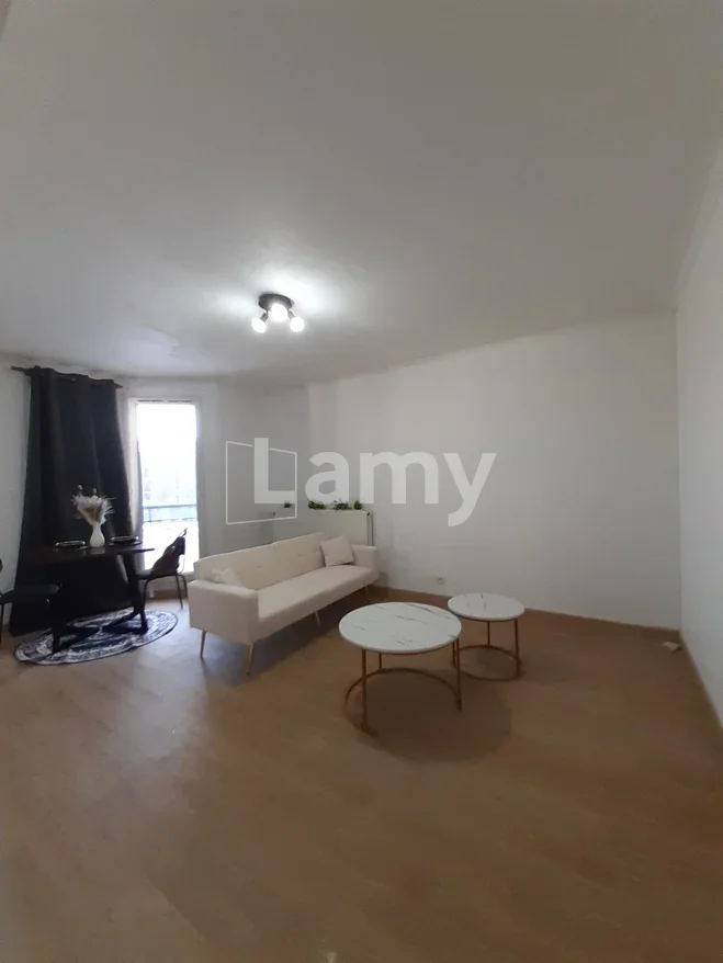 Appartement Rue Charlie Chaplin à Évry-Courcouronnes
