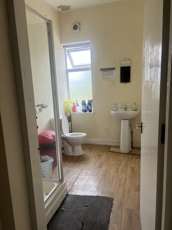 Room Aston Lane in Birmingham