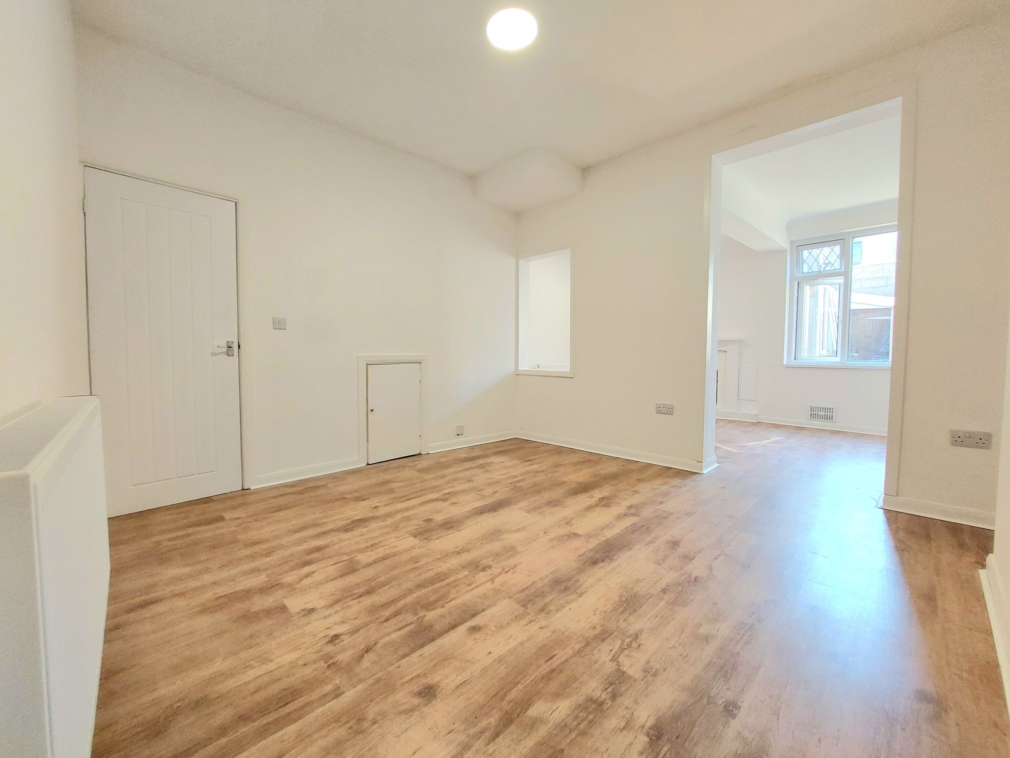 House Rockfield Terrace in Neath