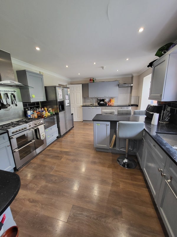 Room Nightingale Walk in Windsor