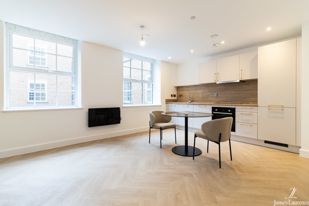 Flat Colmore Circus Queensway in Birmingham