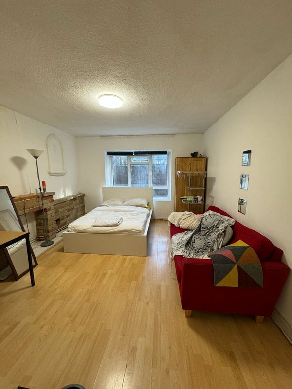 Room Murray Grove in Greater London