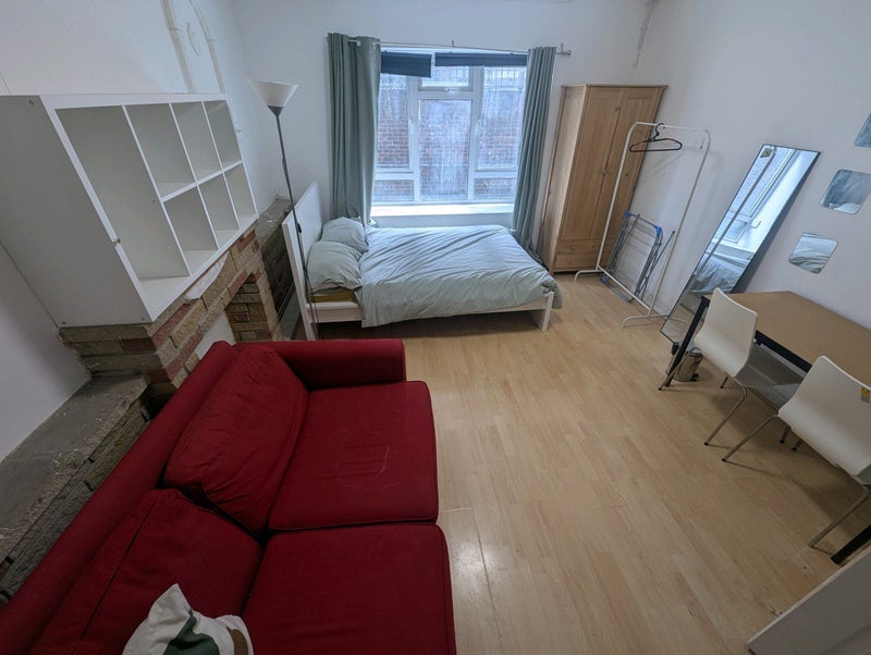 Room Murray Grove in Greater London