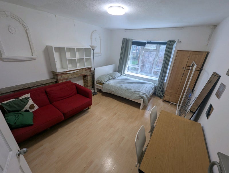Room Murray Grove in Greater London