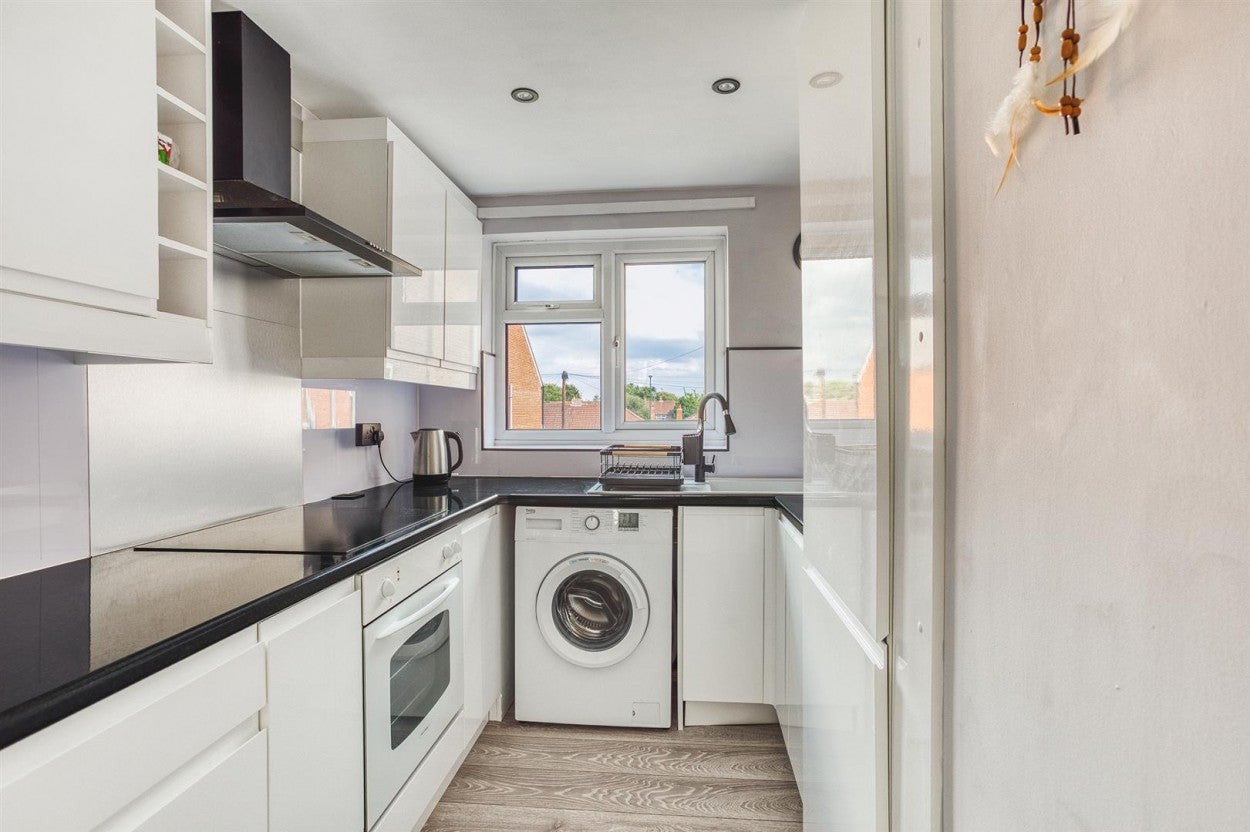 Flat Blagreaves Avenue in Derby