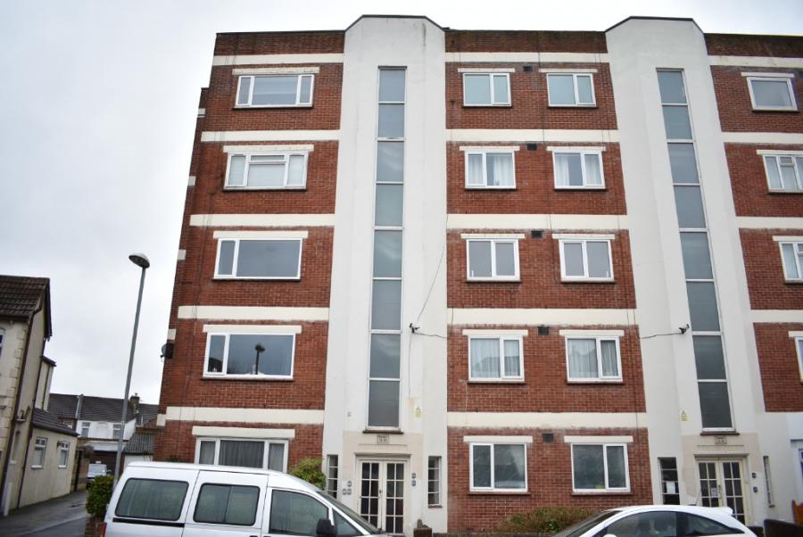 Flat Hewett Road in Portsmouth