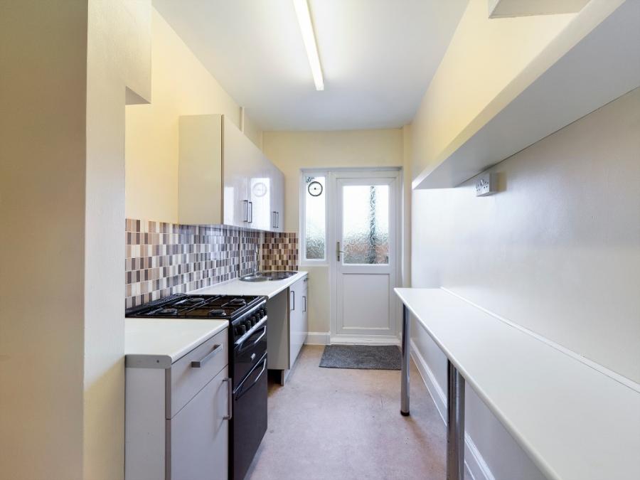Flat Hewett Road in Portsmouth