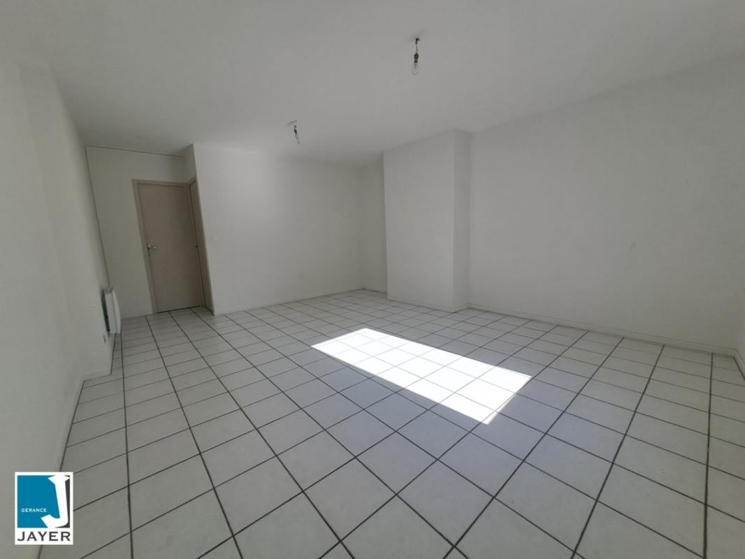 Appartement Place Saint-Laurent à Chalon-sur-Saône