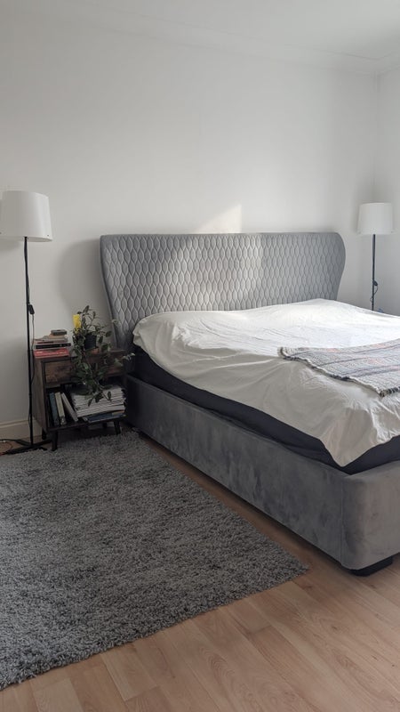 Room Links Road in Greater London