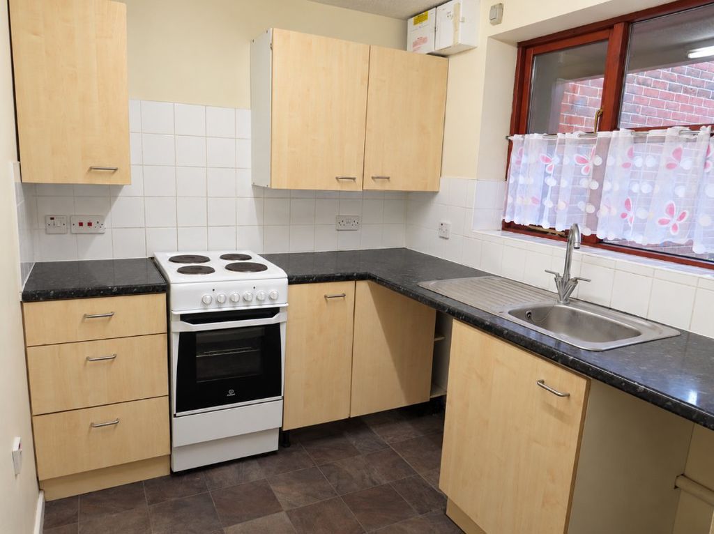 Flat Windmill Court in Chichester