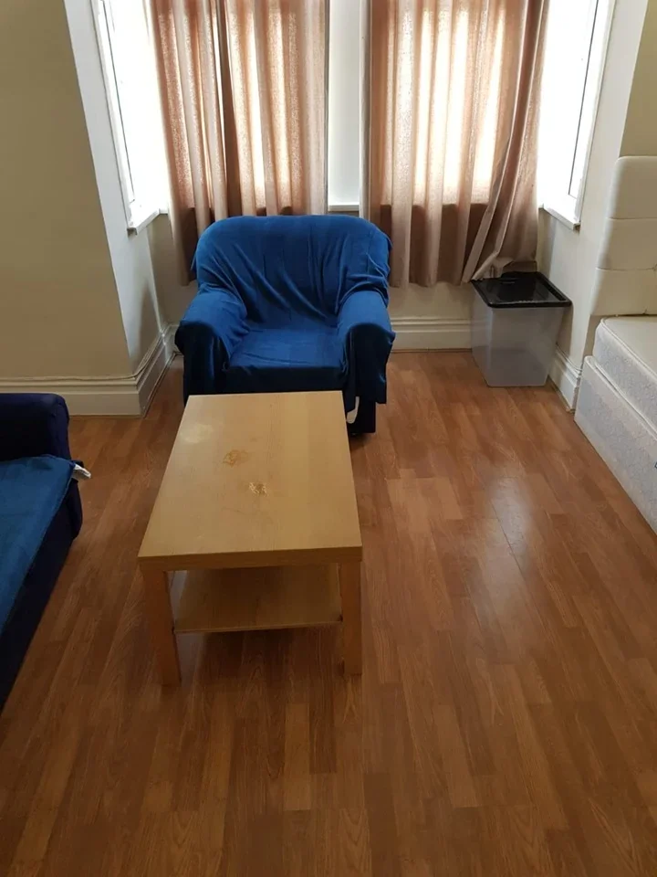 Flat Francis Road in Greater London
