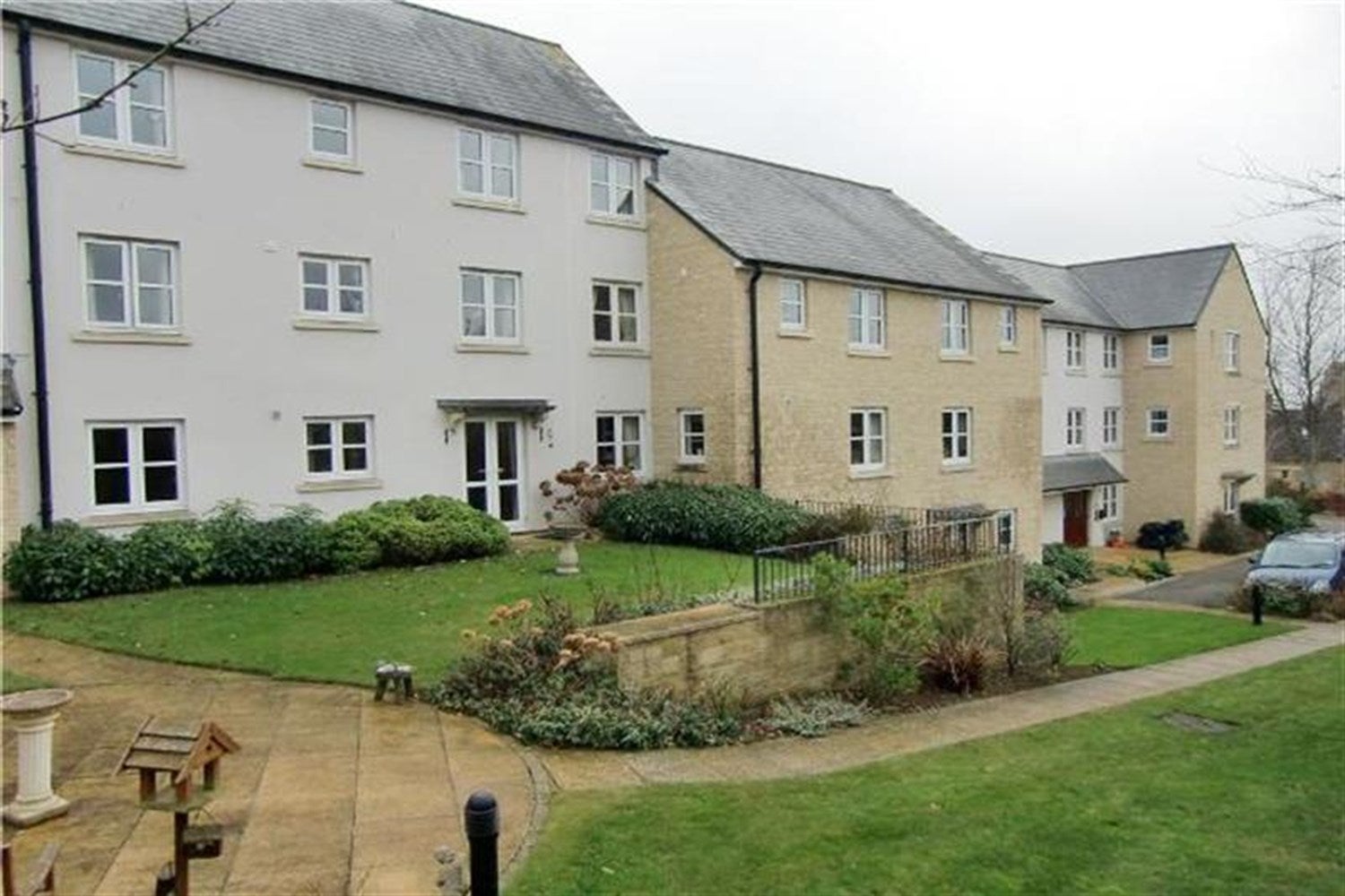 Flat Dunstan Avenue in West Oxfordshire