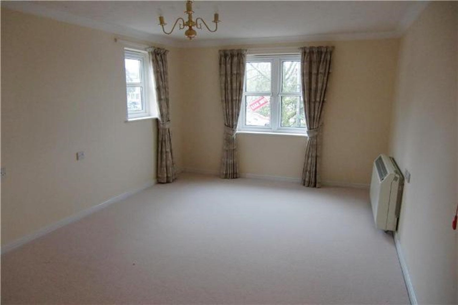 Flat Dunstan Avenue in West Oxfordshire