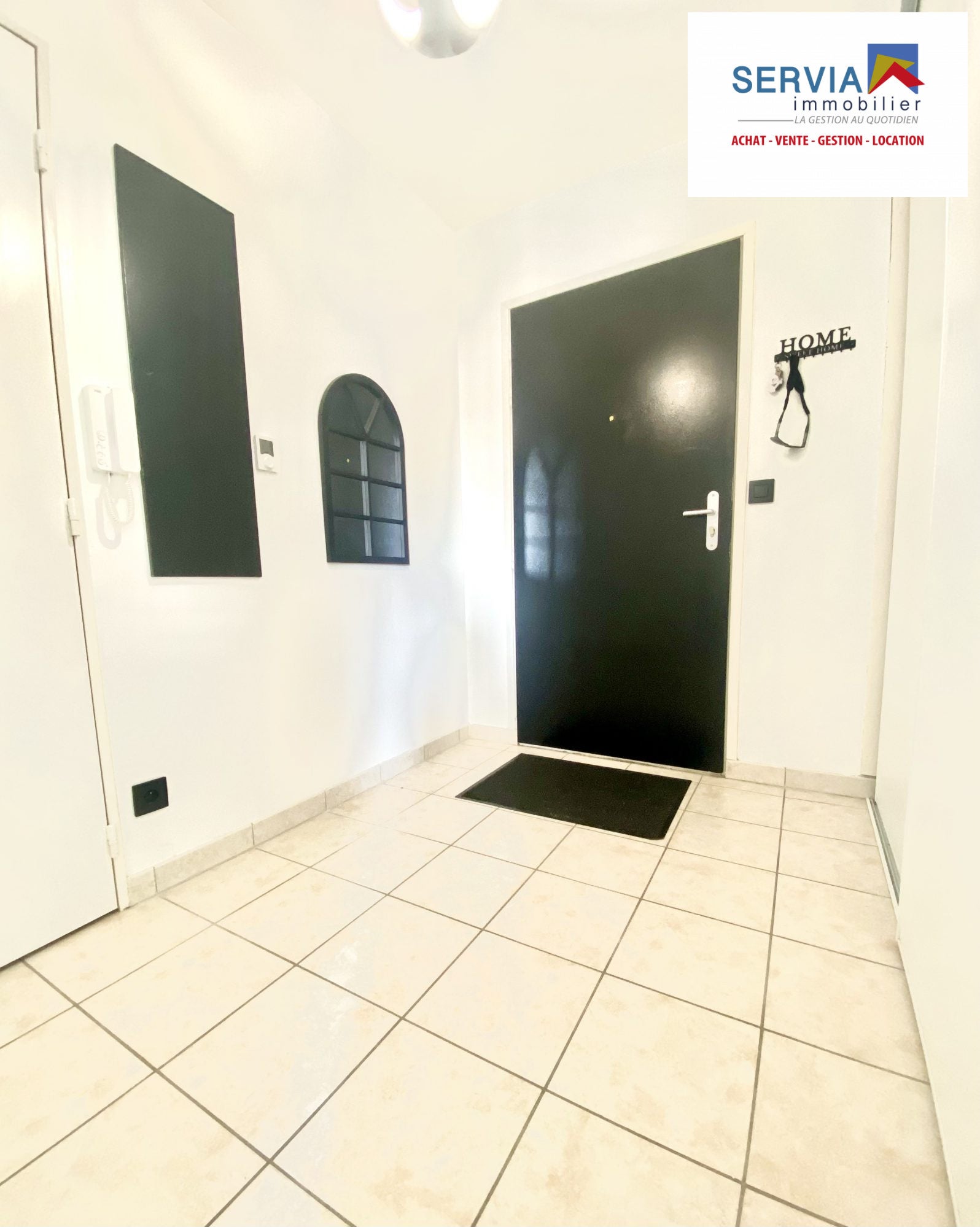 Flat Giratoire de Kerroc'h in Quéven