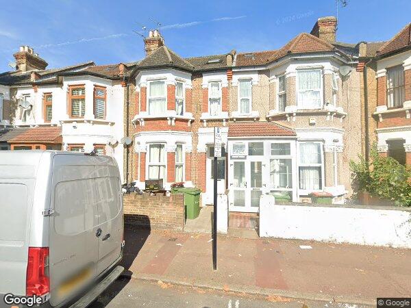 House Heigham Road in Greater London