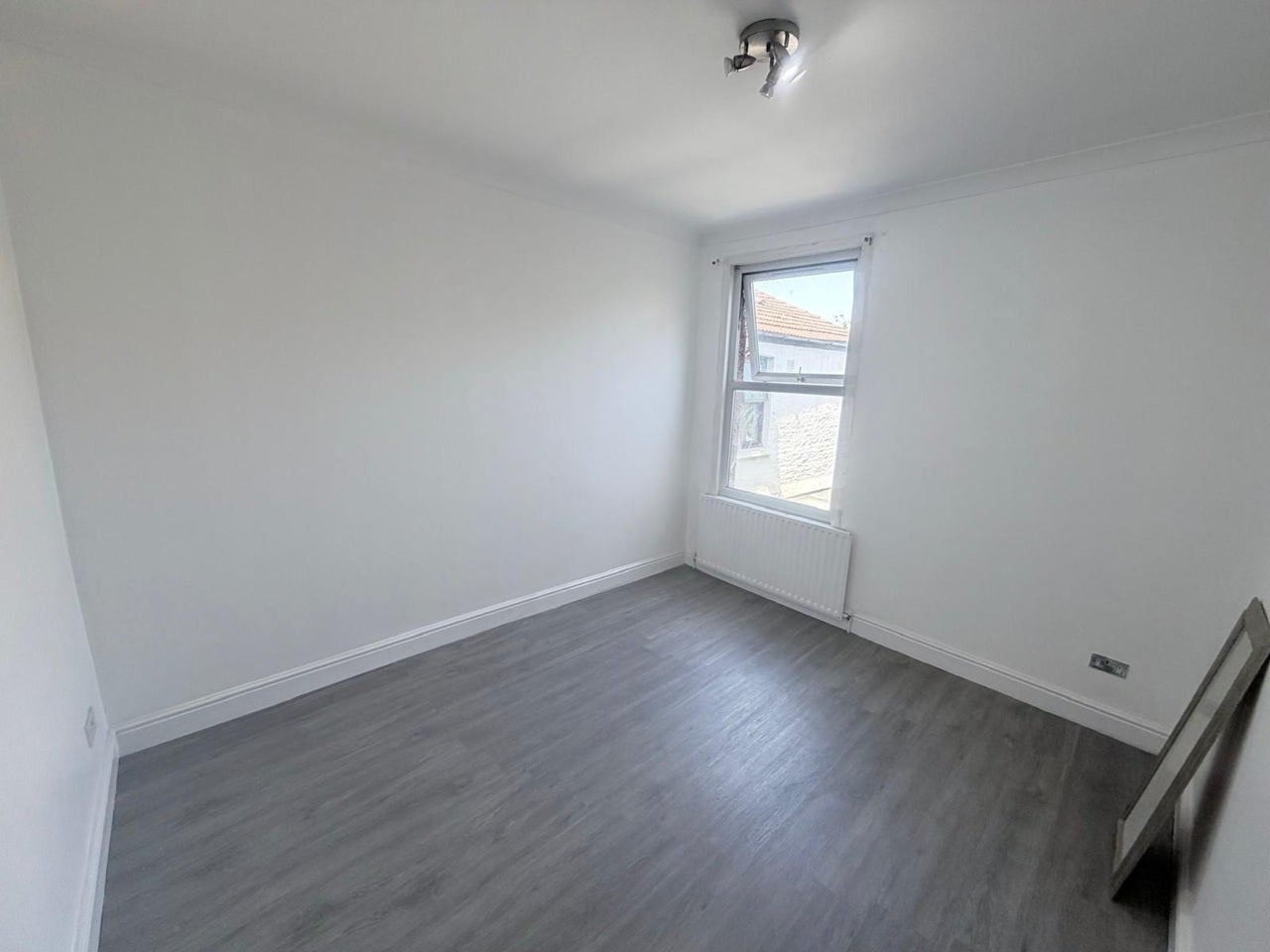 House Heigham Road in Greater London