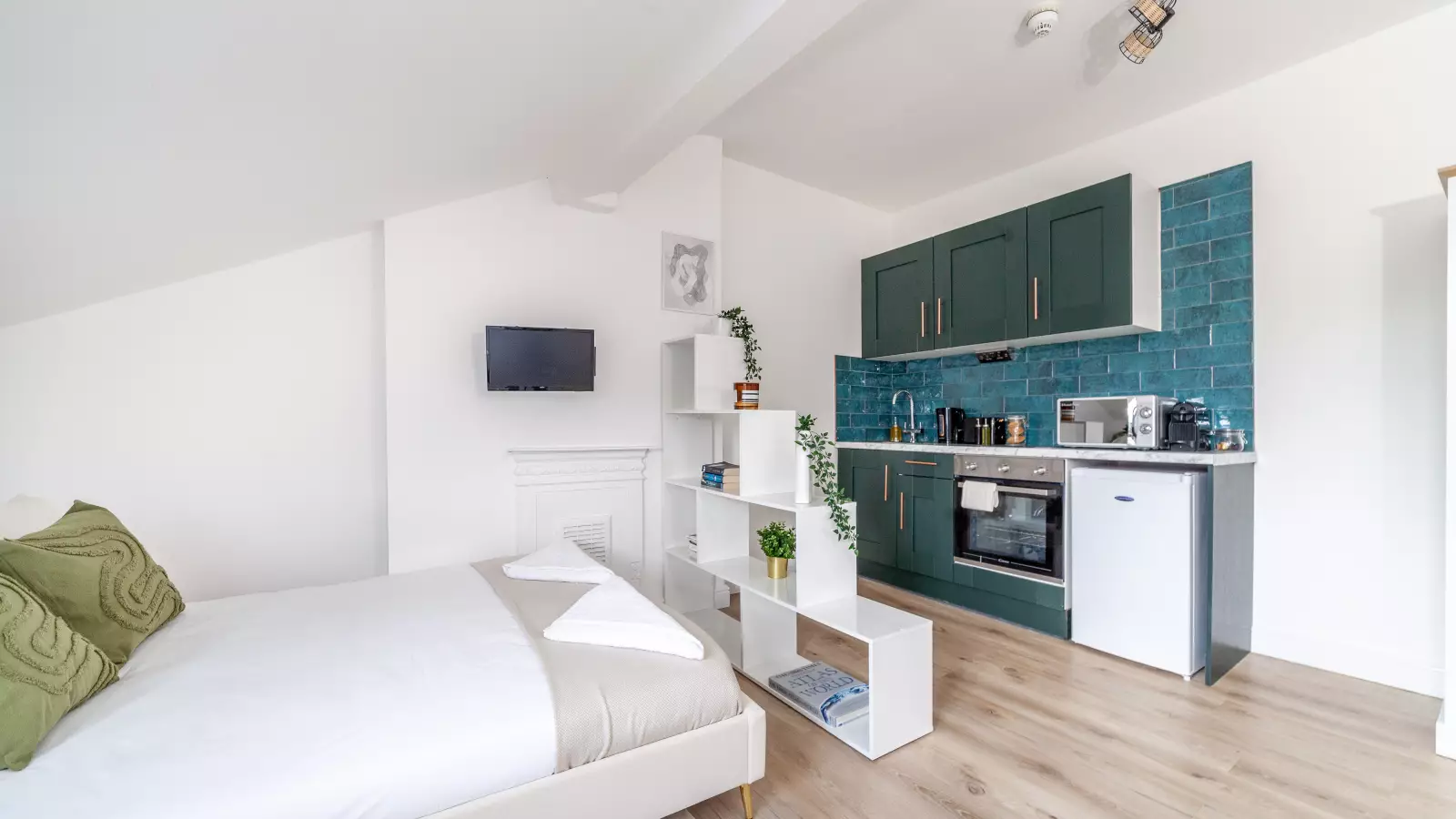 Flat Seven Sisters Road in Greater London