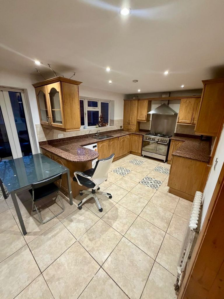 House Alban Avenue in St Albans