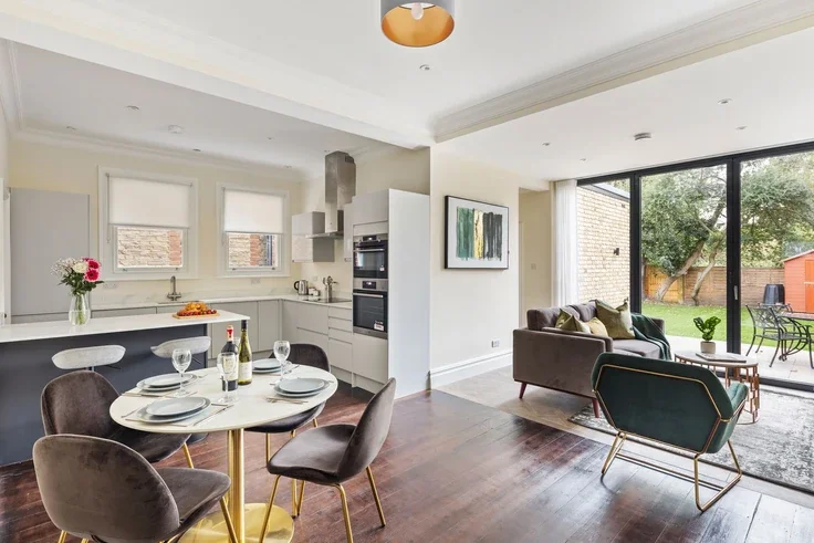 Flat Burlington Avenue in Greater London