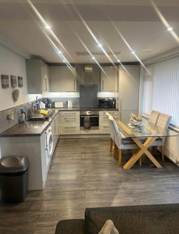 Room Langley Park Road in Richings Park