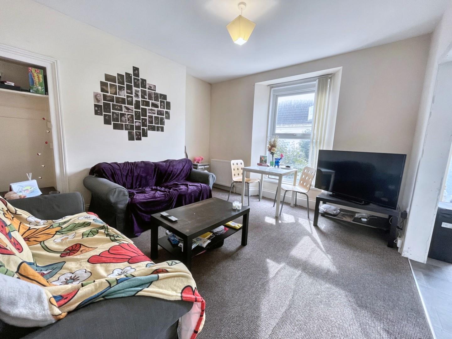 Flat Seaton Avenue in Plymouth