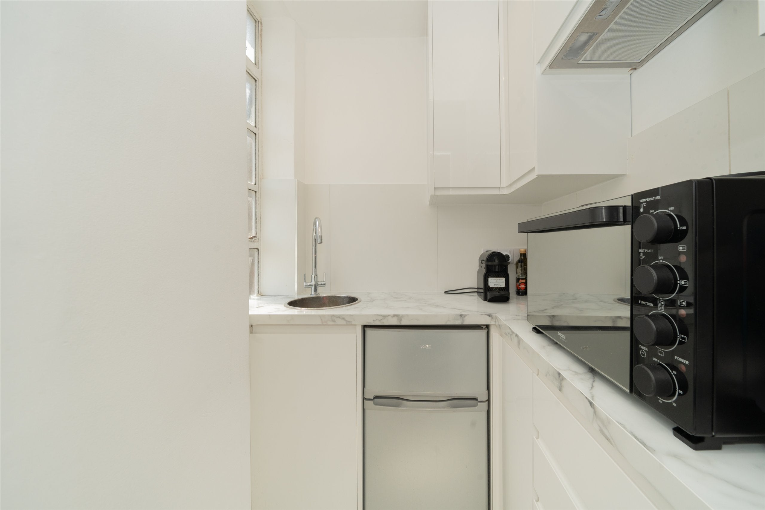 Flat Sloane Avenue in Greater London