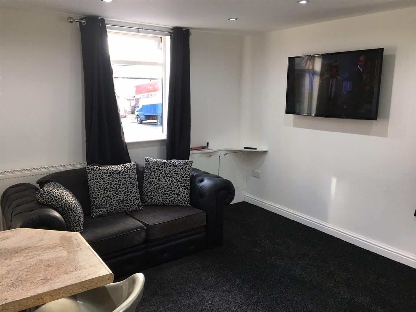 Room Brookhouse Street in Preston