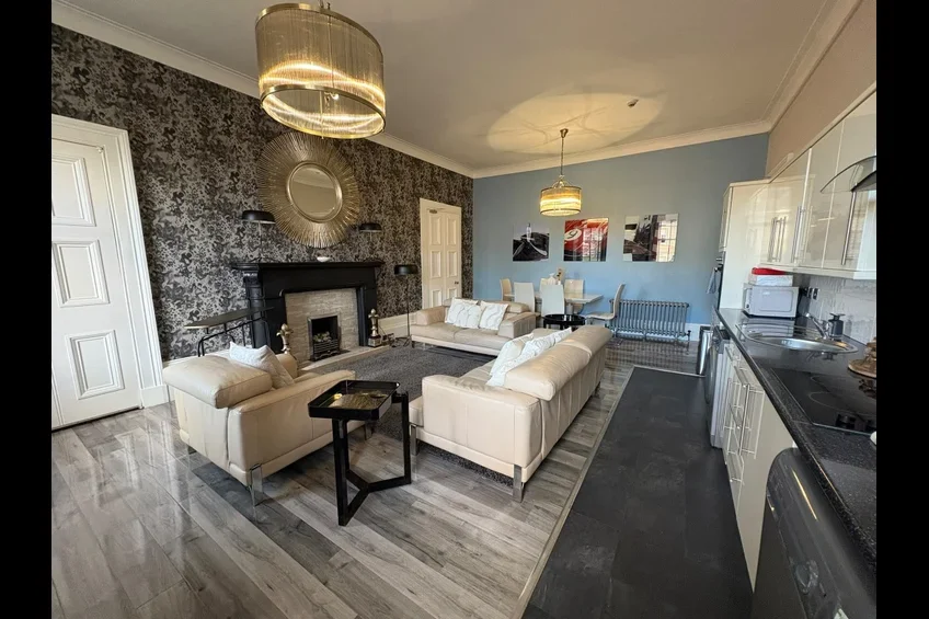 Flat Mansionhouse Road in Paisley