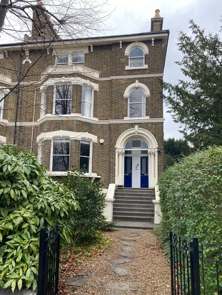 Flat Wickham Road in Greater London