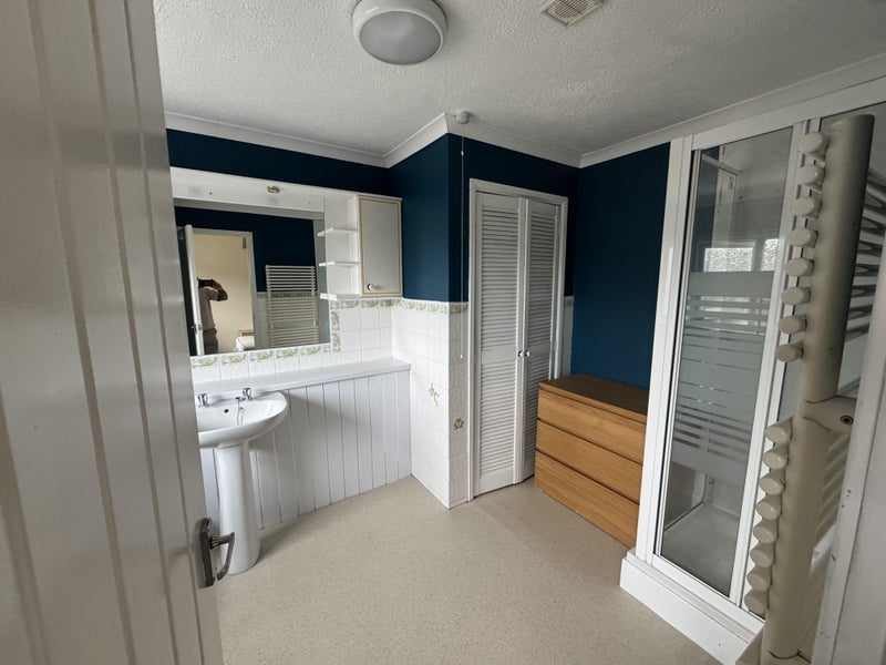 Room Tower Street in Pontypridd