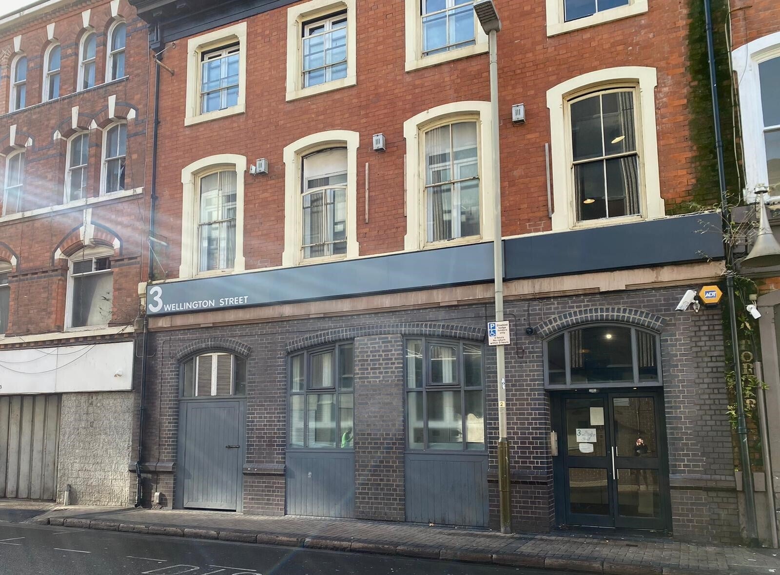 Room Wellington Street Contraflow in Leicester