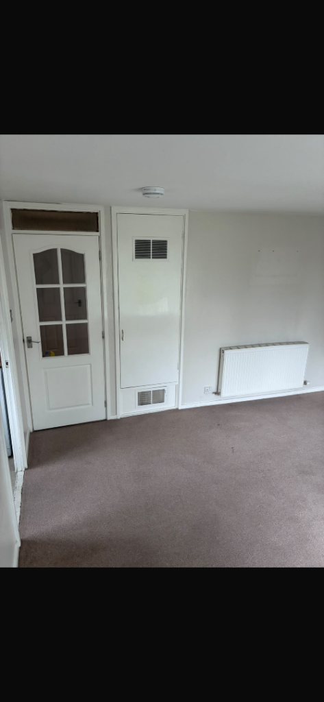 Flat Birkenshaw Way in Armadale
