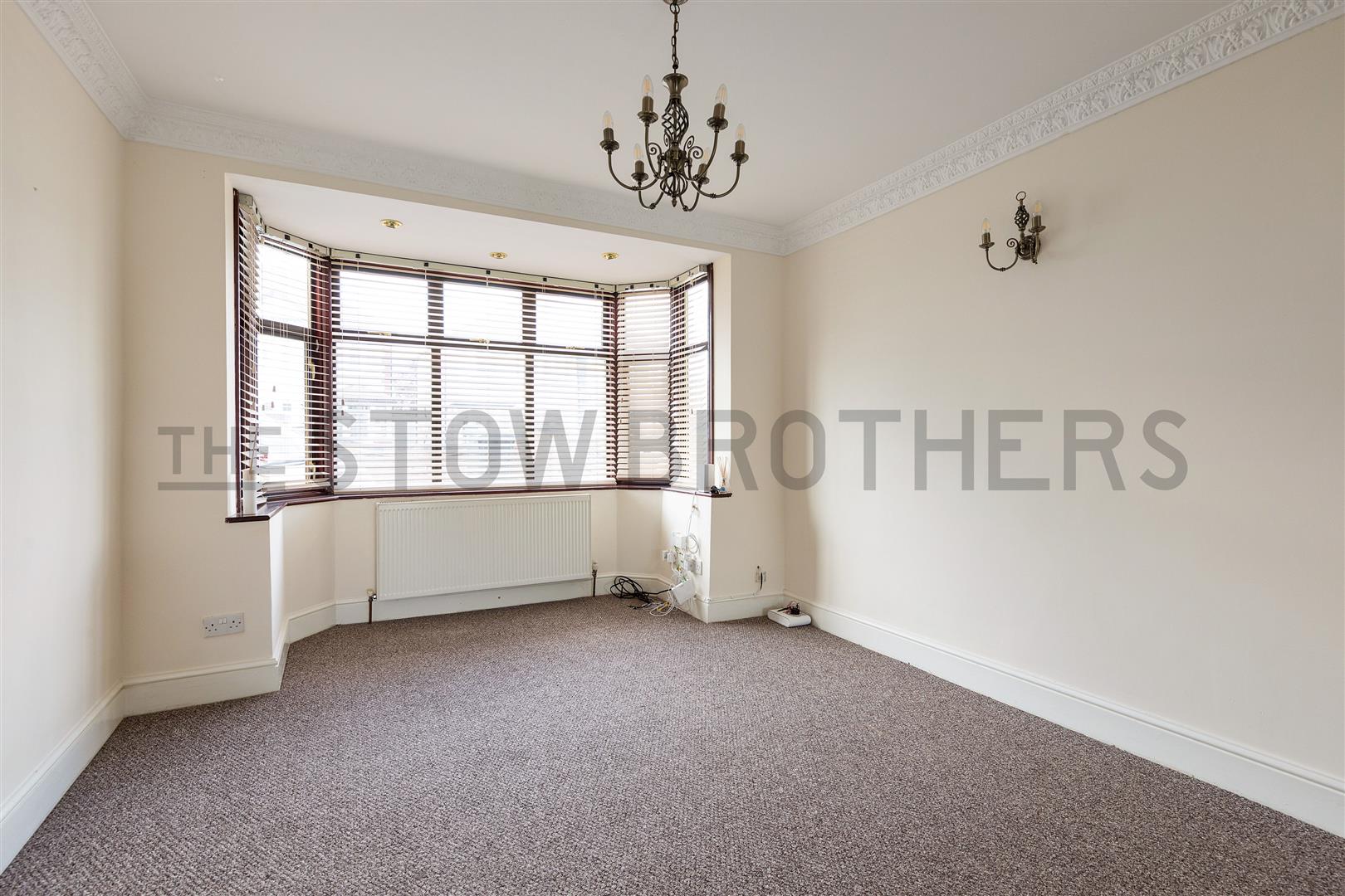 House Roding Lane North in Greater London