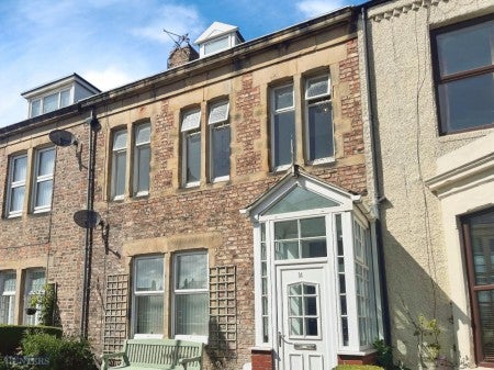 Flat Prudhoe Terrace in North Tyneside