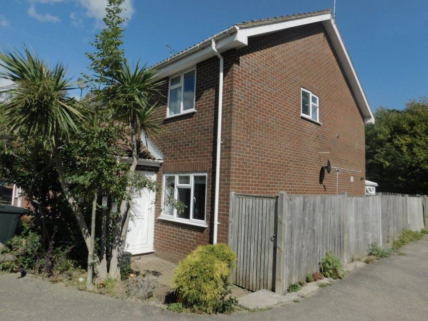 House Falconers Drive in Rother