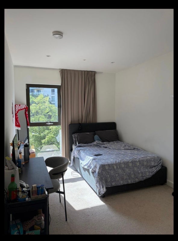 Room De Coubertin Street in Greater London
