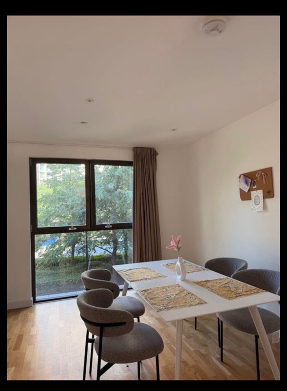 Room De Coubertin Street in Greater London