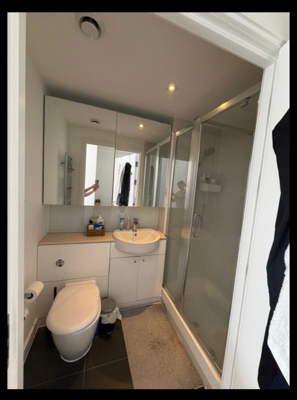Room De Coubertin Street in Greater London