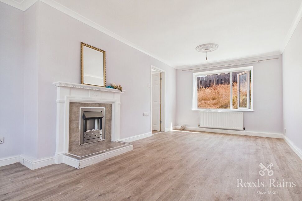 Flat Houfton Road in Bolsover