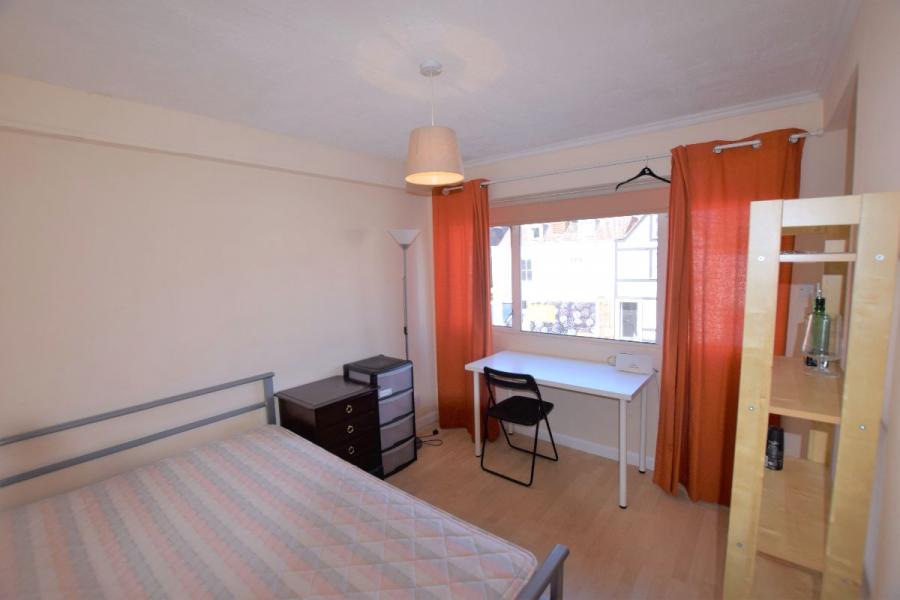 Room Wincheap in Canterbury