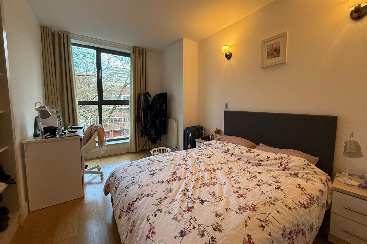 Flat Gifford Street in Greater London