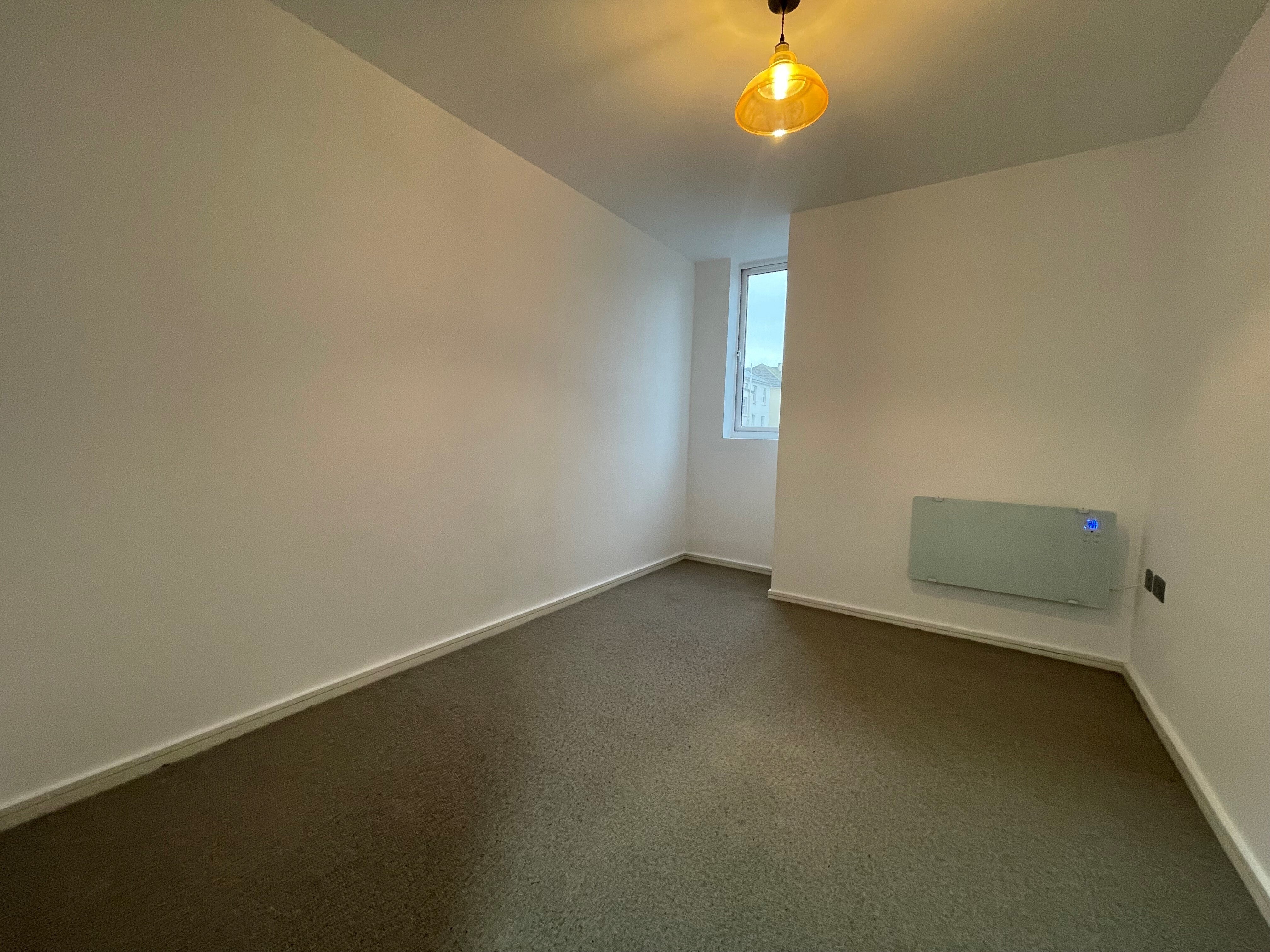 Flat Gildredge Road in Eastbourne