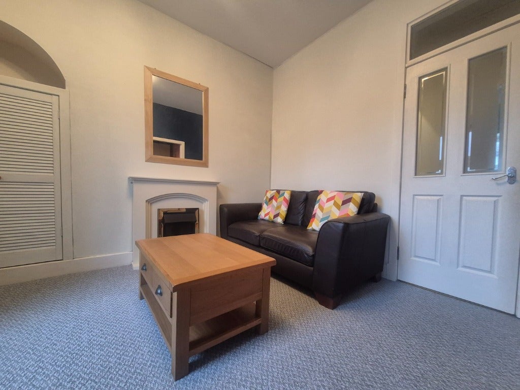 Flat Boyd Street in Largs